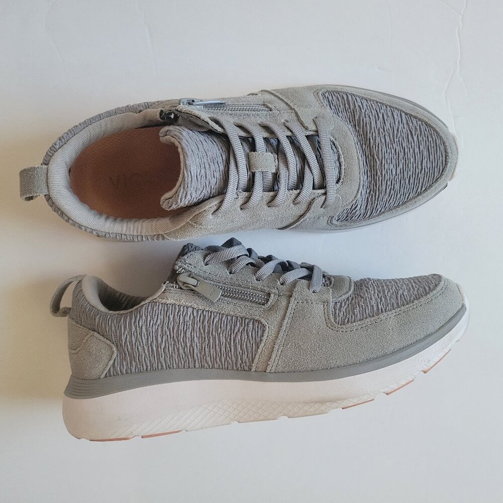 [Vionic] Remi Gray Lace Up Zip On Comfort Sneakers